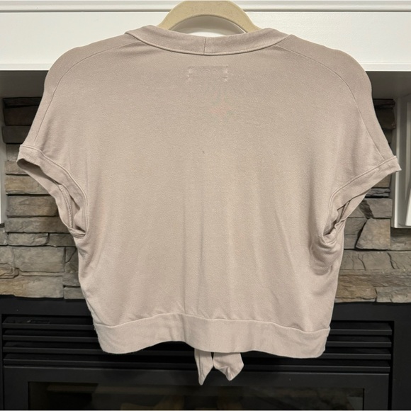 Urban Outfitters Crop Top, Size Large - Picture 2 of 3